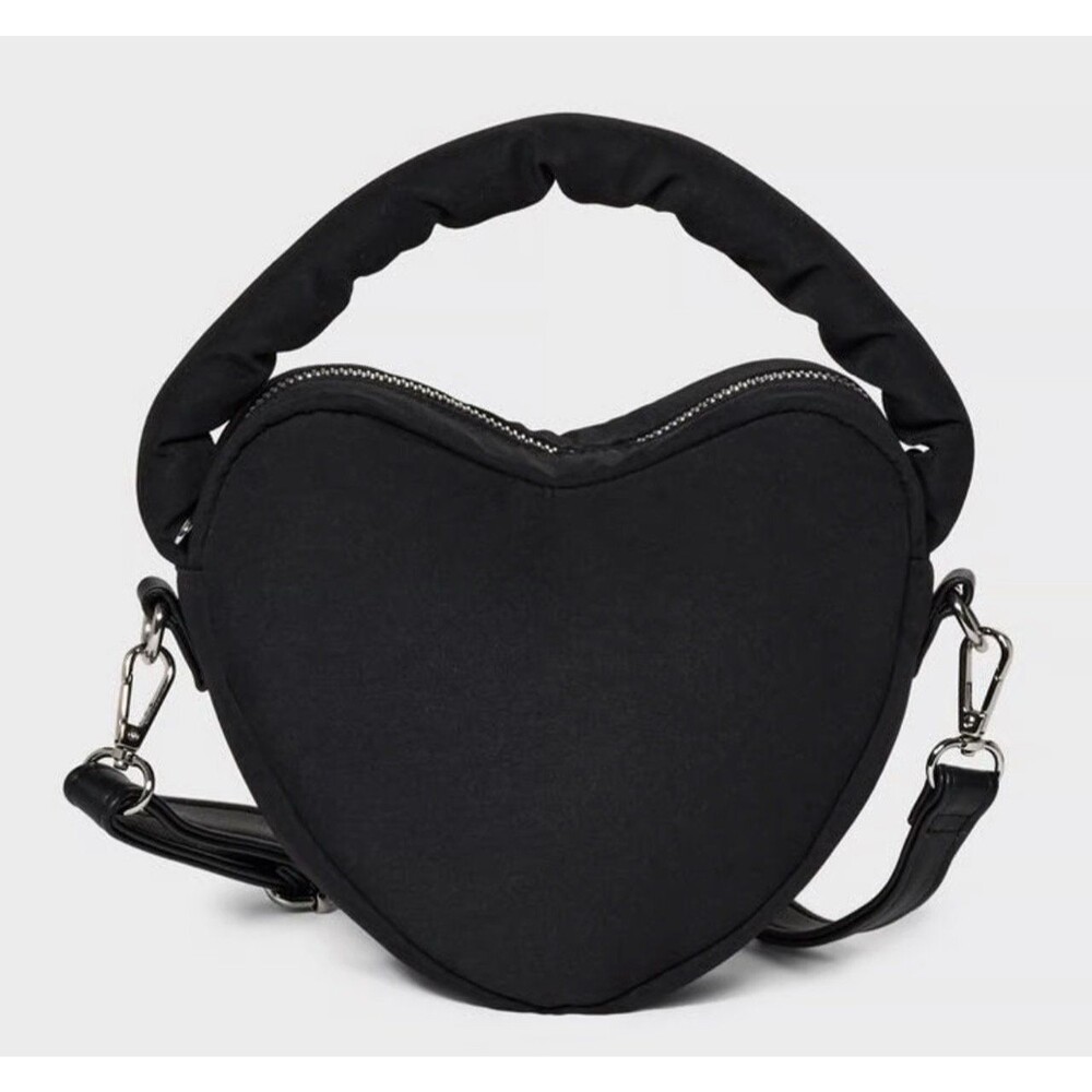 ♡ NEW Wild Fable Puffy Heart Crossbody Bag ♡